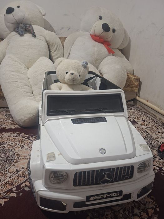 Машина детская продам срочно маленький мишку в подарок