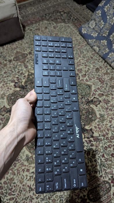 Rasmdagi barcha narsa sotiladi juda arzon suvtekin