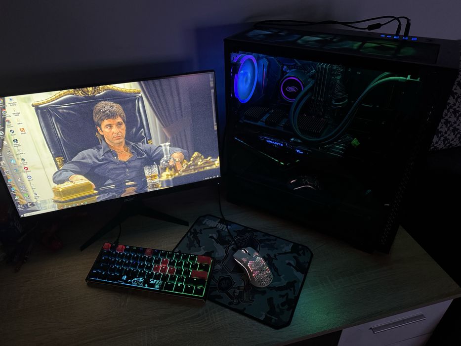 Професионален геймърски компютър