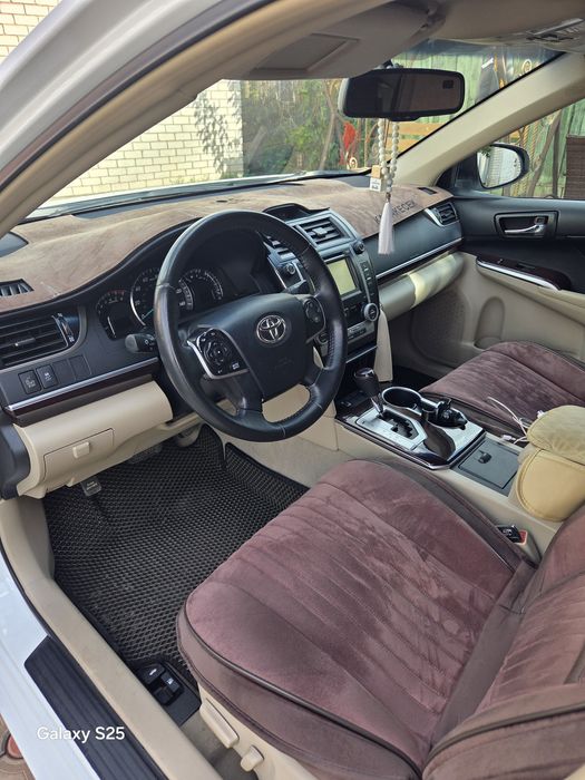 Продам машину камри