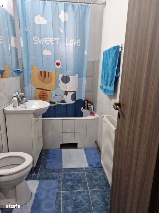 Apartament 3 camere, balcon, etaj 4, Ghimbav