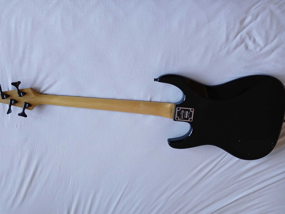 Бас китара  Vantage