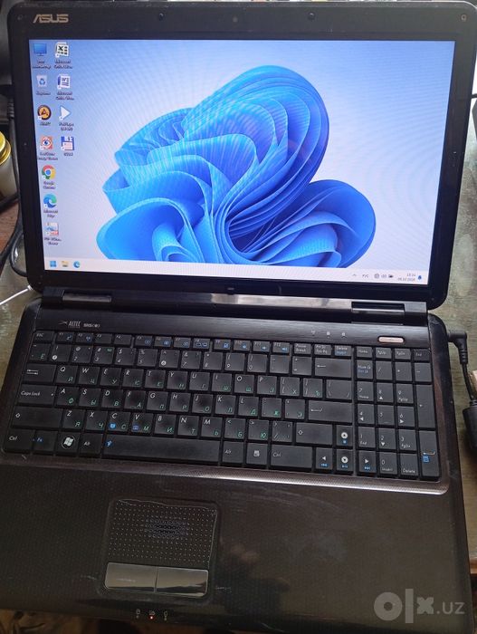 ASUS ofisnoy notebook