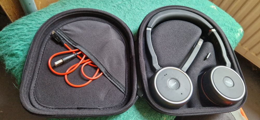 Блутут слушалки Jabra 75