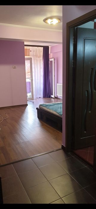 Inchiriez Garsoniera Conf 1