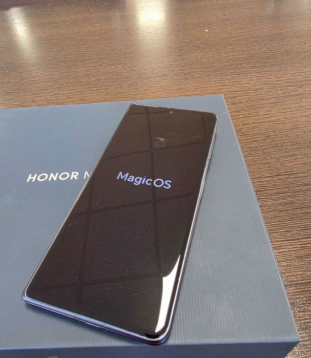 Honor Magic V3 512GB 12GB RAM Fold – Отличен, гаранция до 12.2026