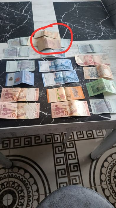 Monede și bancnote pentru colectionari