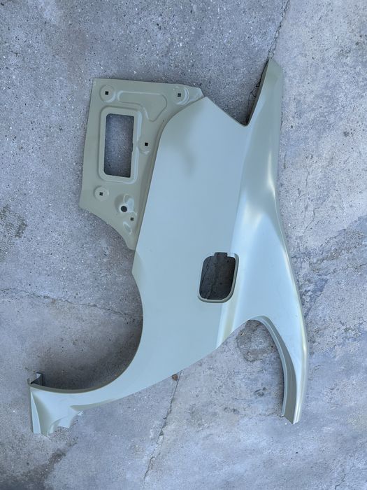 Aripă dreapta spate vw jetta.