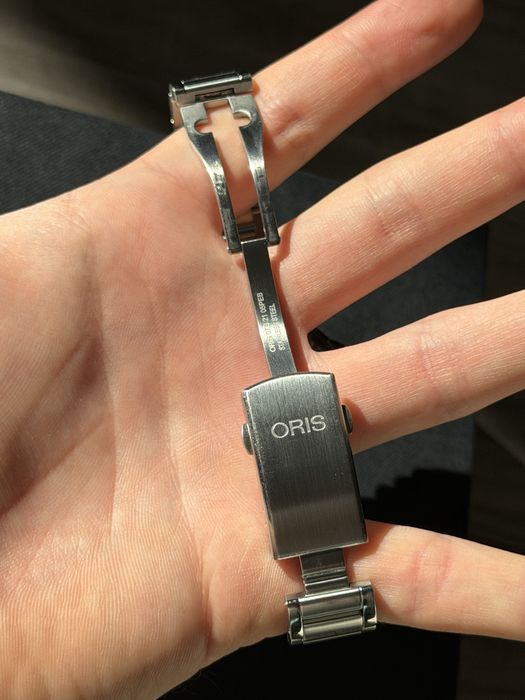 Автоматичен часовник Oris Aquis Date 39.5mm