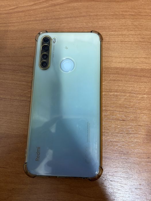 продается телефон Redmi note 8