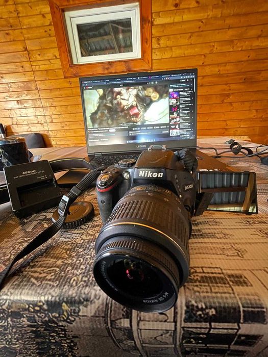 Nikon D5100 + Nikon AF-S DX Nikkor 18-55mm f/3.5-5.6G + Bag