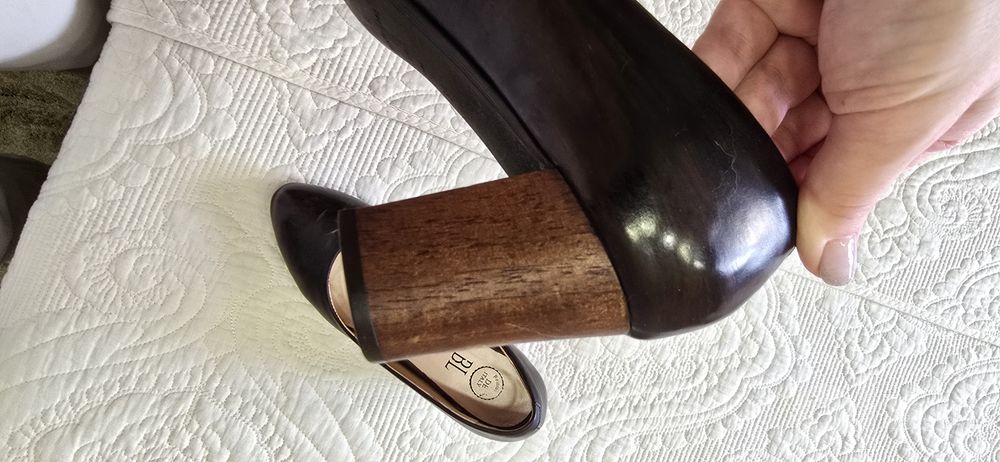 Женские туфли, шоколадный цвет, кожа, 38р.