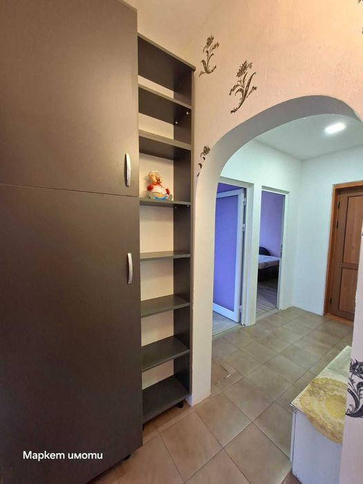 Обзаведен тристаен апартамент