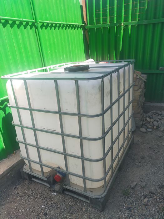 Продаются еврокубы . Технические и пищевые.