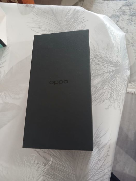 OPPO Reno7.