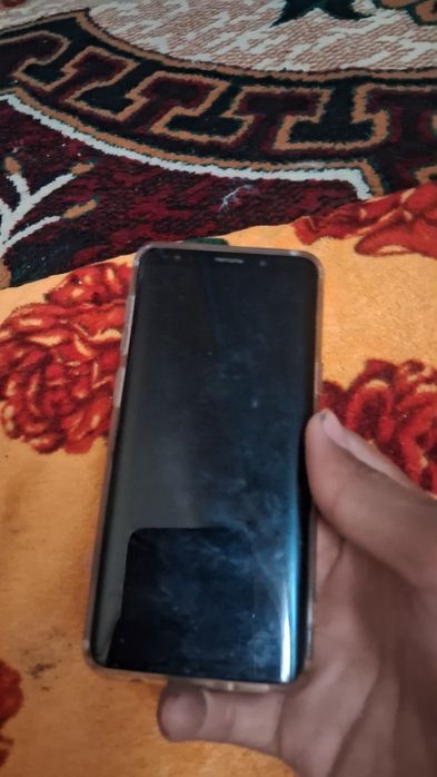 Samsung galaxy - s9 eqrani kuygan