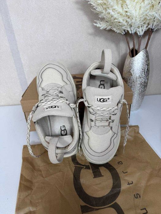 UGG Calitate 250 LEI