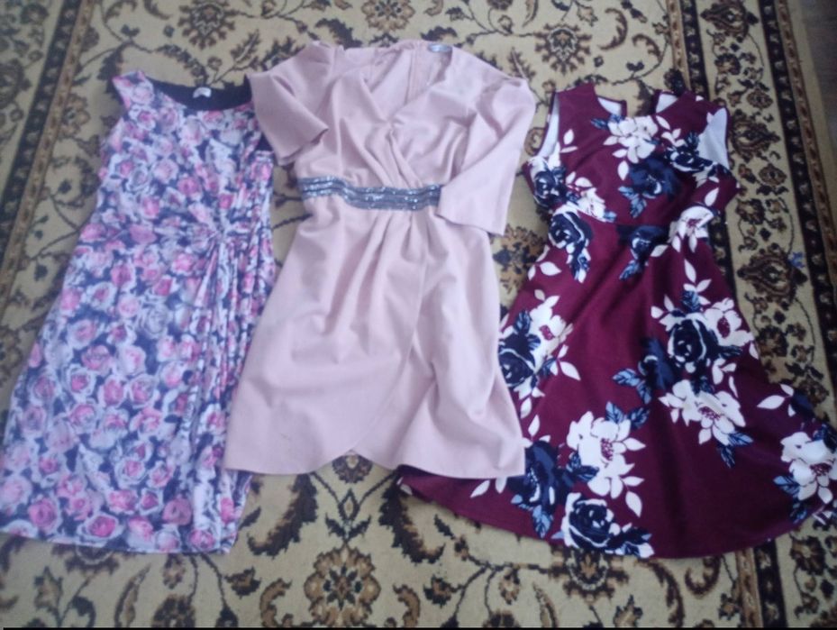 Rochii ocazie L -XL . Fiecare 50 lei