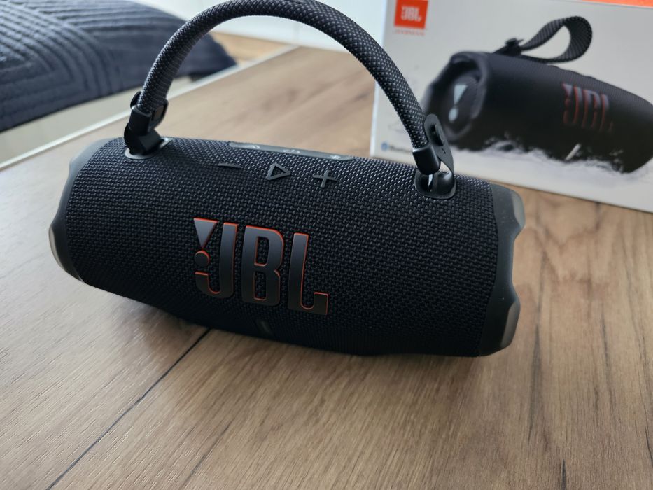 Преносима колонка JBL Charge 6