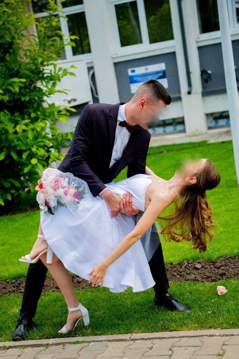 Rochie alba, cu flori 3D, pentru cununie civila, marime XS-S