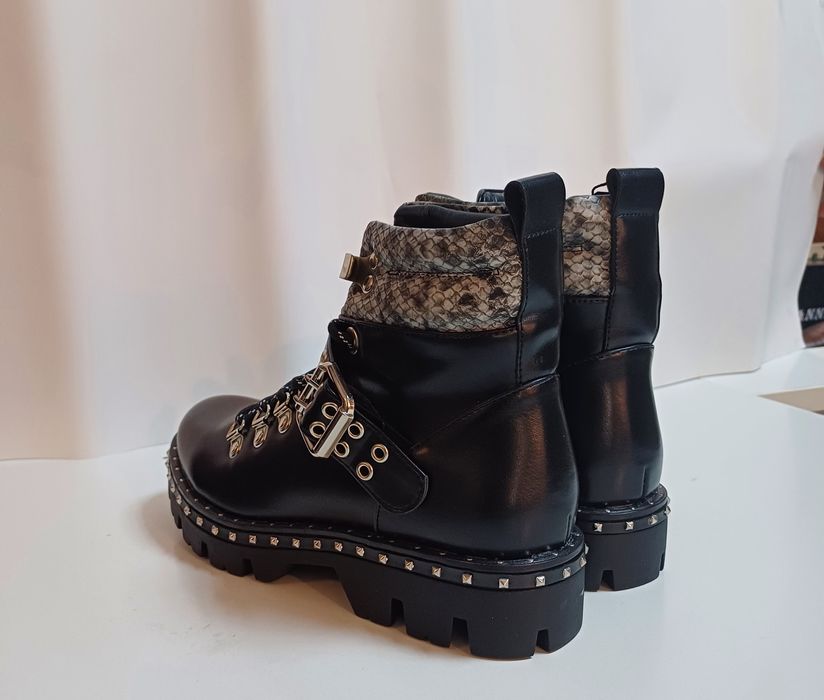 Bocanci damă Sunt noi