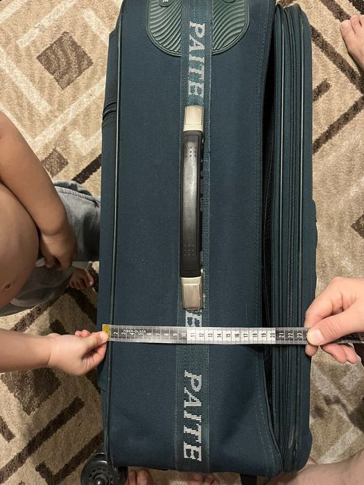 Чемоданы продам.бу5000тг