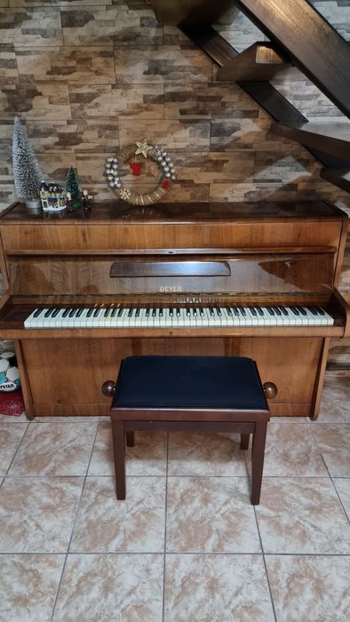 Vand pianina Geyer si vioara