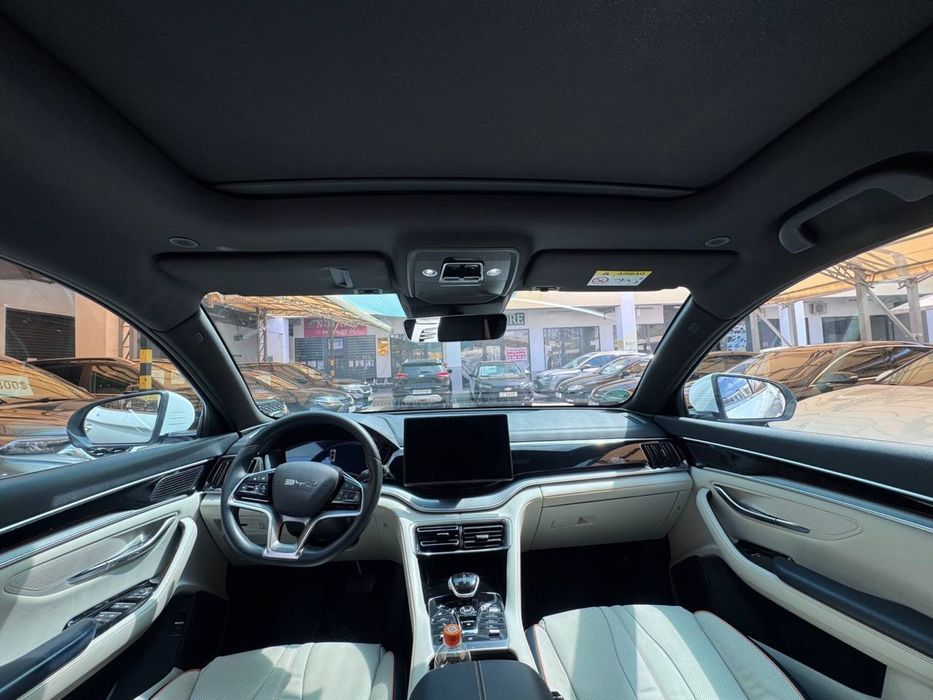 Byd song plus 2 pozitsiya kraskasi bitta bagajda bor
