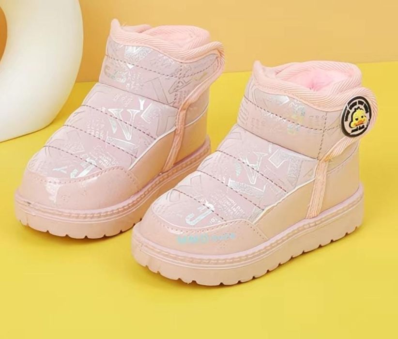 Продам новые детские  сапоги