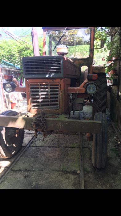 Se vinde tractor