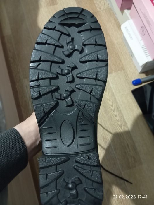 Продам берцы новые