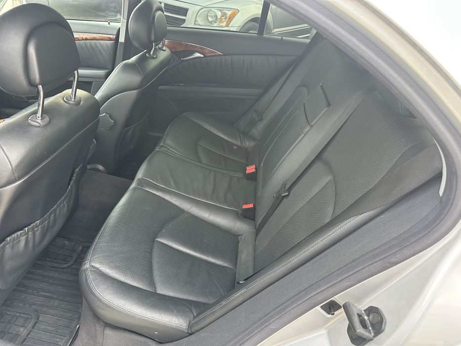Mercedes E240i/2005/Tiptronic/Clima/Navi/Piele-1.990€