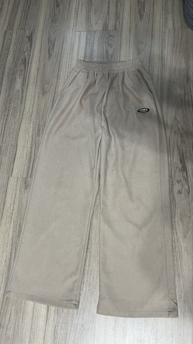 Продам брюки новые р 44
