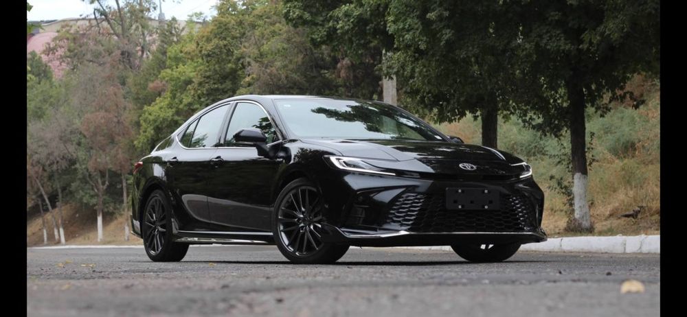 Toyota Camri 2.0 hybrid. 2025