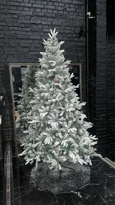 Продам елку новая