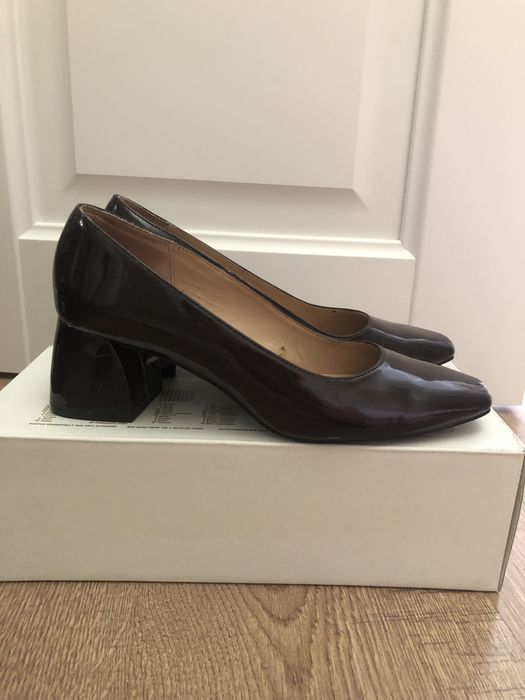 Туфли Zara лакированные