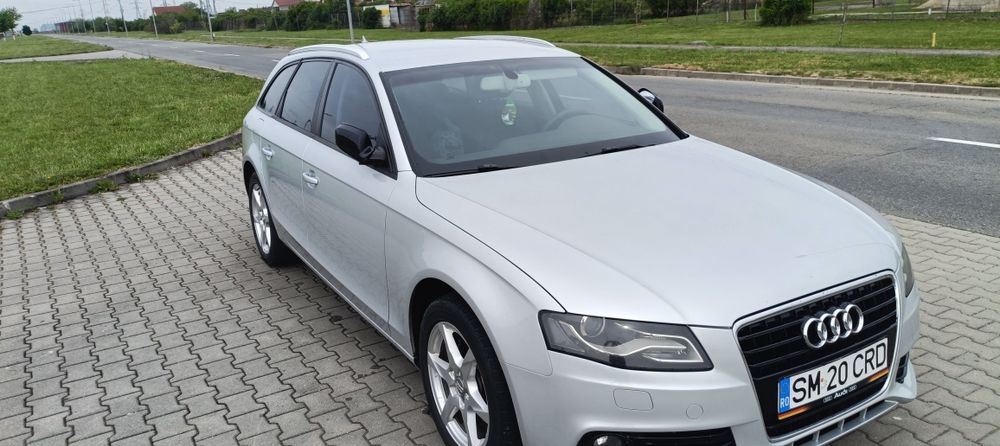 Vând Audi A4 b8 2011