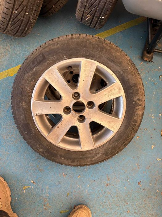 Jante auto de vânzare – mai multe modele și dimensiuni
