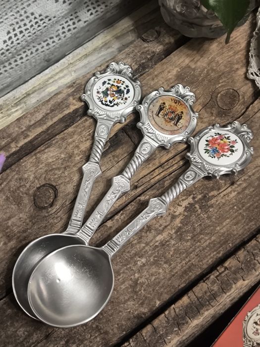 Лъжици с порцеланов акцент