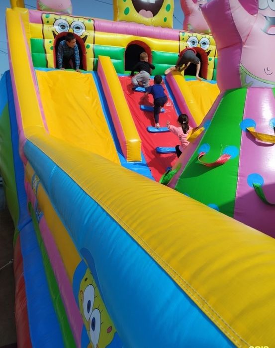 Надувной батут..