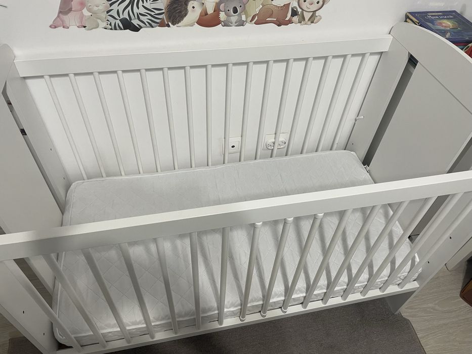 Vand patut bebe/copil 120/60 cm cu saltea cocos