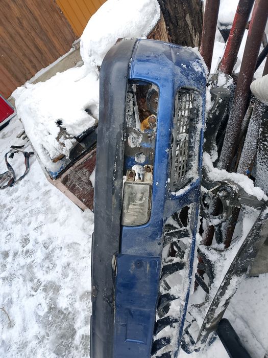 Бампер передний, телевиз, передок.