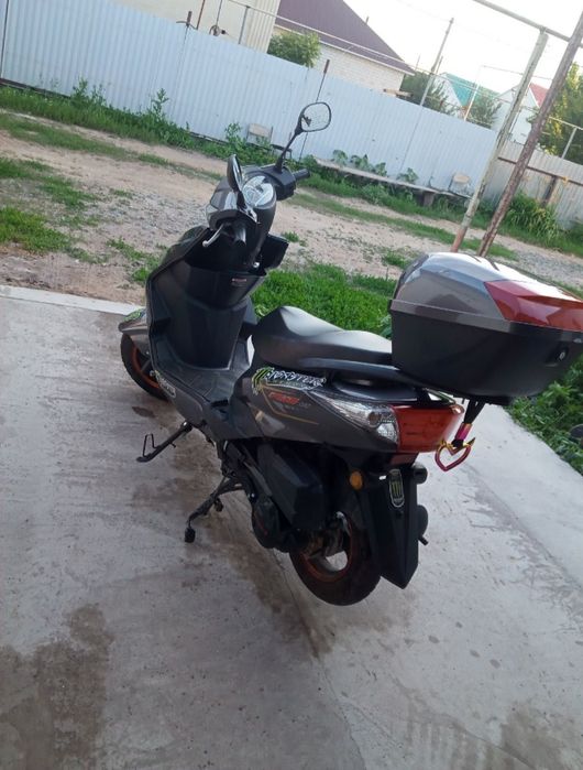 Скутер м8про 2-го поколения