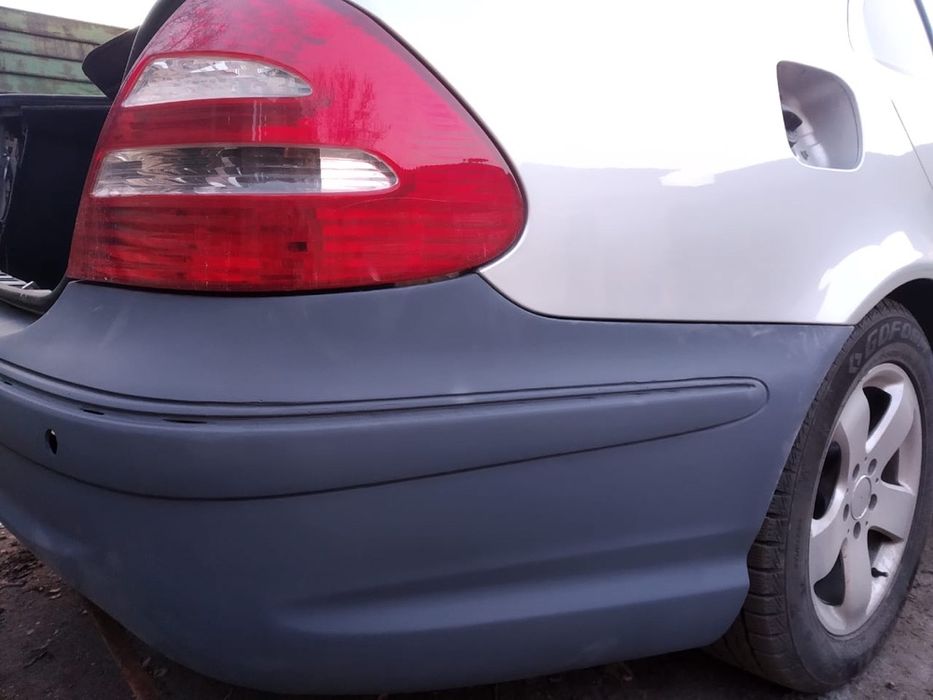 Продам передний бампер AMG Мерседес е211