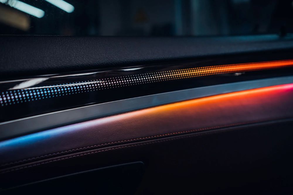 Trimuri dedicate BMW F10 Lumini ambientale Control navigatie/Aplicatie