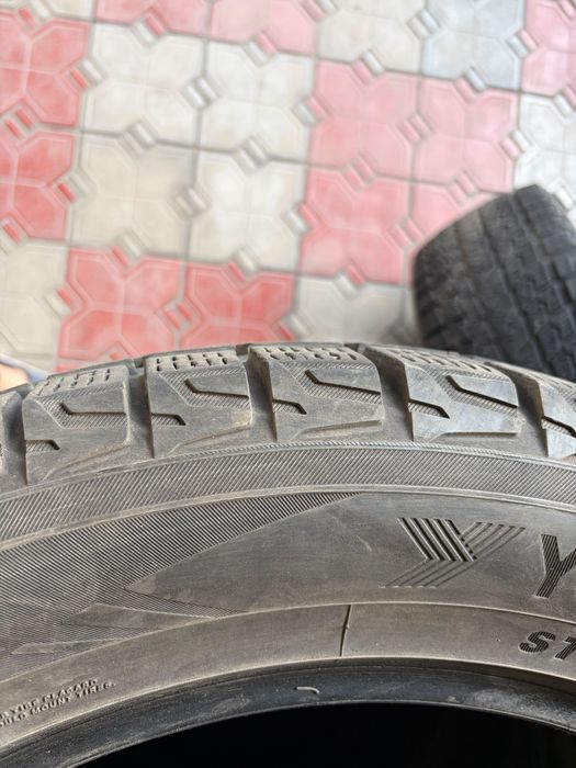 Yokohama 285-50R20 G075