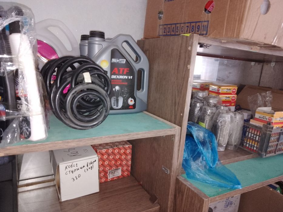 Продам автозапчасти.