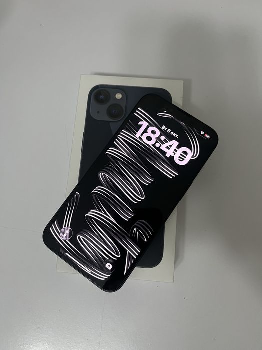 Продам iPhone 13, 128 Gb, цвет: черный
