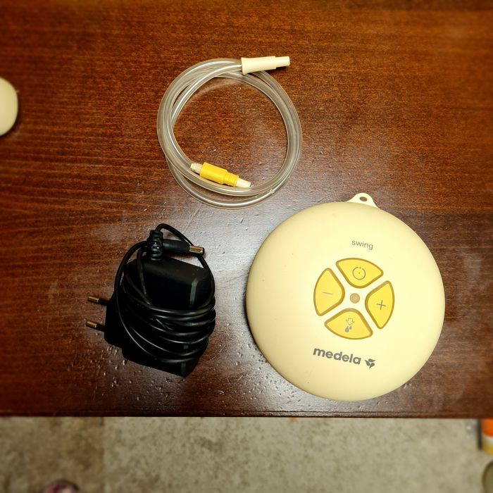 Електрическа помпа за кърма Medela шишета Calma конектори