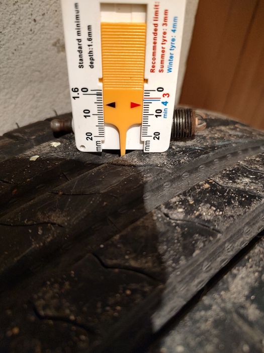 Летни гуми ROADHOG 215/60/17